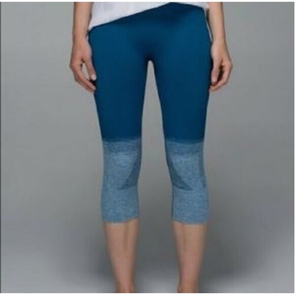 Lululemon Seamlessly Street Crop Leggings Blue Ombre SZ 6 - Picture 1 of 4